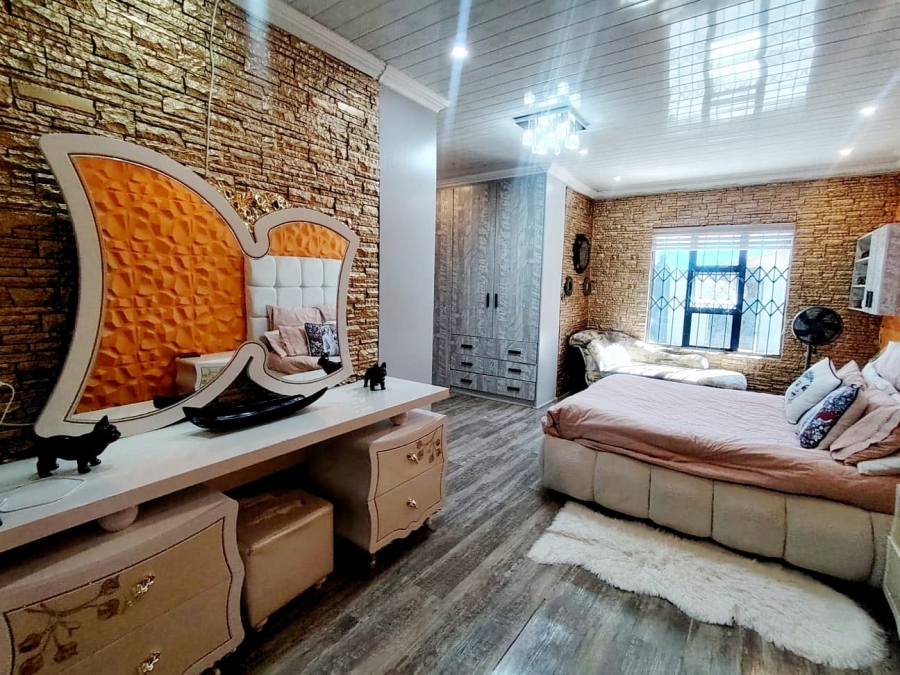 4 Bedroom Property for Sale in West Bank Eastern Cape